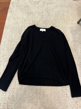NWOT La Ligne Solid Lean Lines Vneck sweater